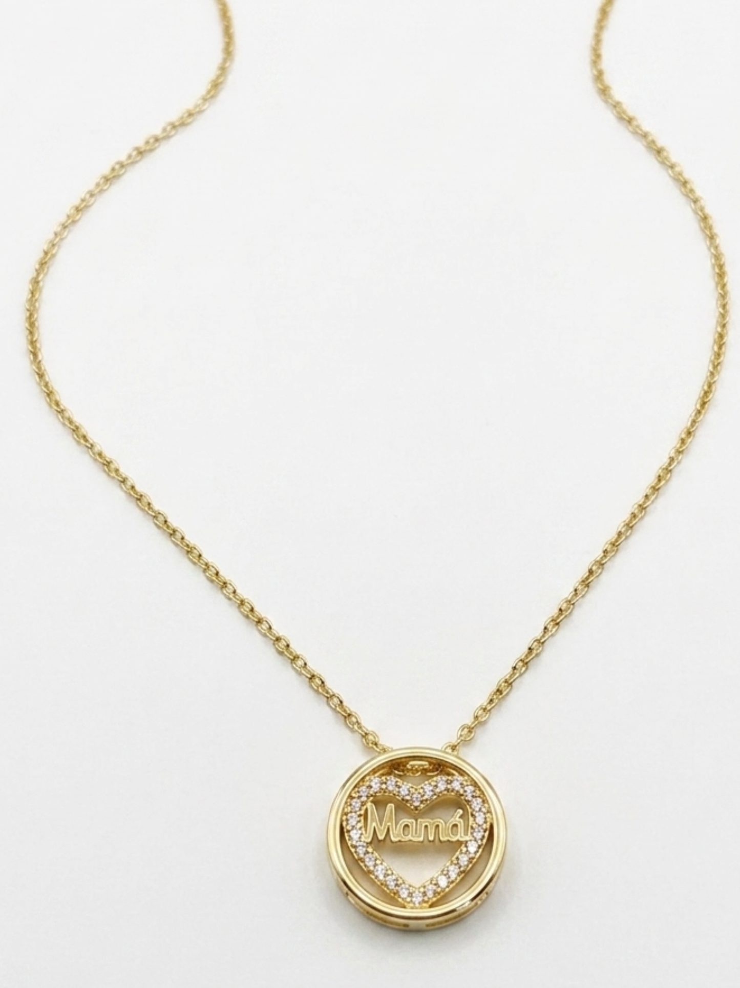 CADENA MAMÁ 💖 - ACERO INOXIDABLE CON BAÑO DE ORO 18K