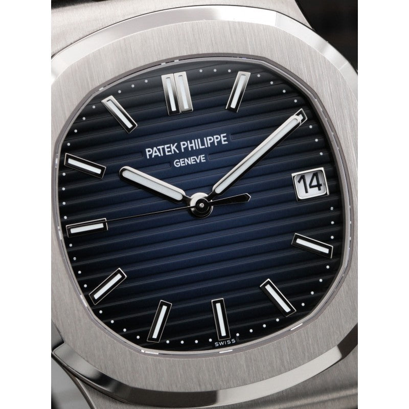 NAUTILUS AAA - PLATEADO FONDO NEGRO